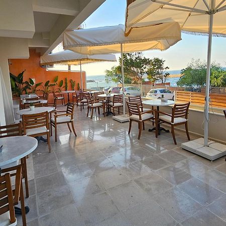 Hotel Azure Bay à Ayvaryara Extérieur photo