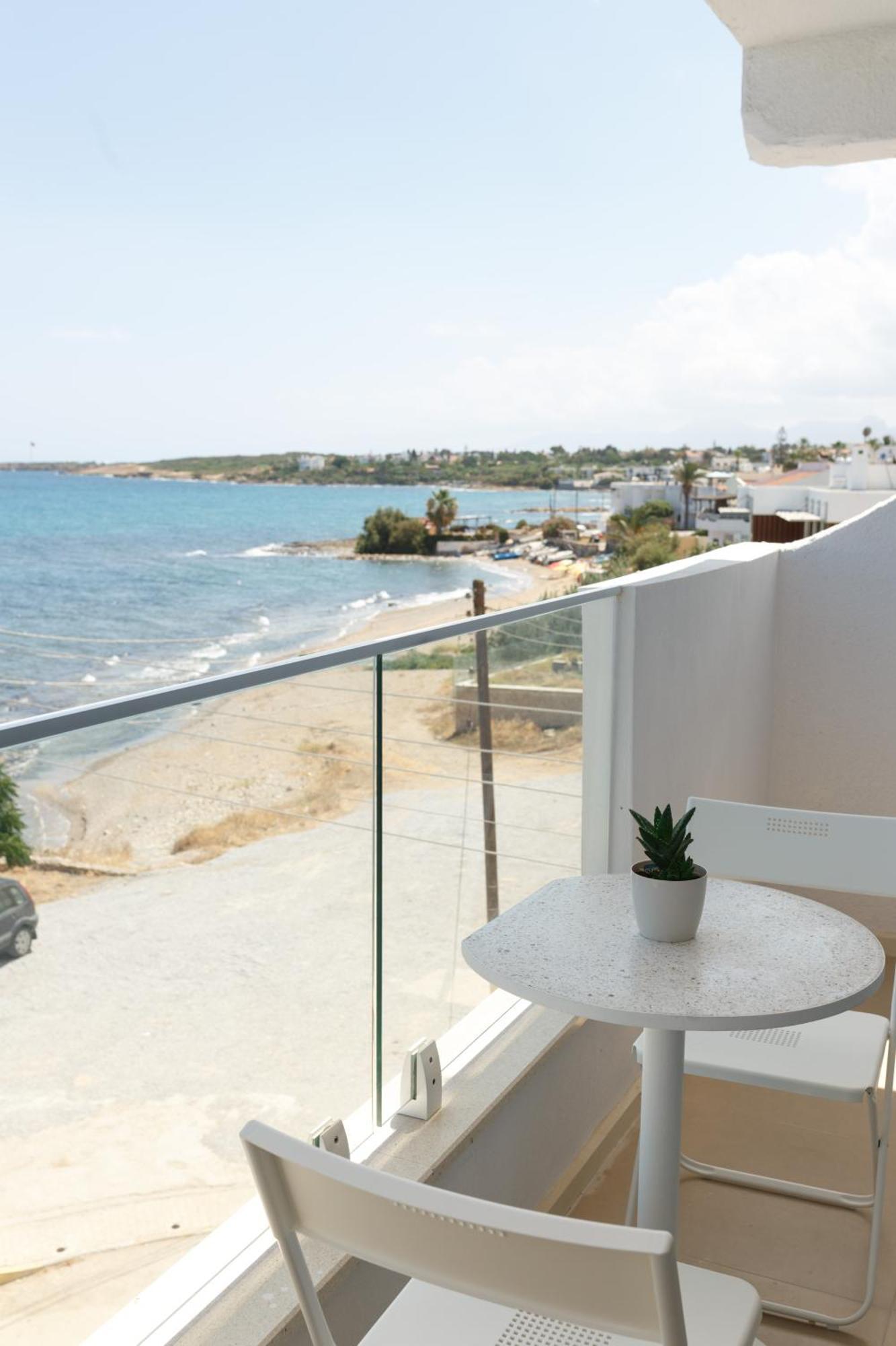 Hotel Azure Bay à Ayvaryara Extérieur photo