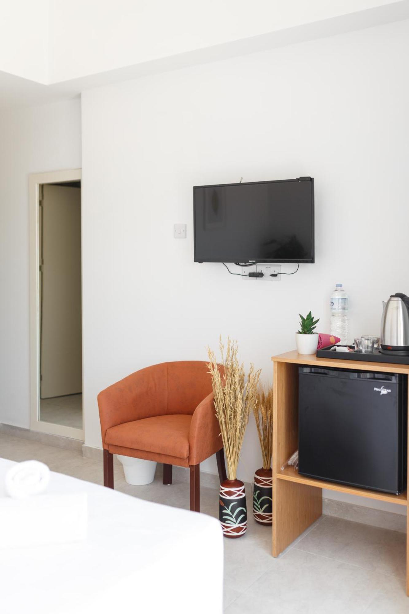 Hotel Azure Bay à Ayvaryara Extérieur photo