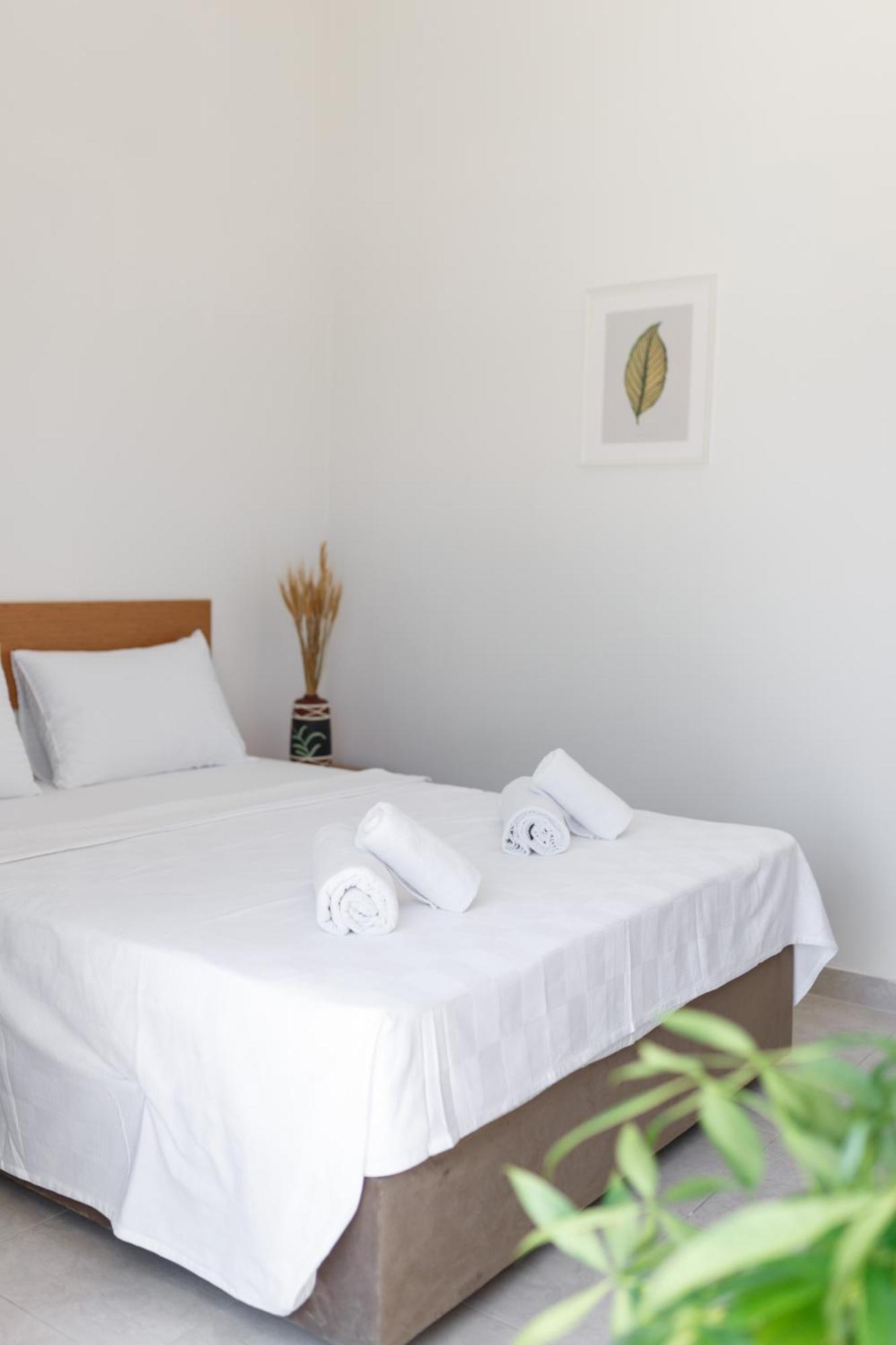 Hotel Azure Bay à Ayvaryara Extérieur photo
